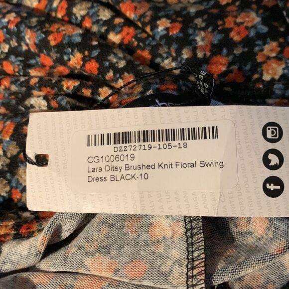 NWT Boohoo Lara Ditsy Brushed Knit Floral Swing Dress size 6 - Picture 5 of 5